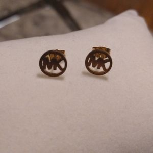 Mk small stud earrings gold